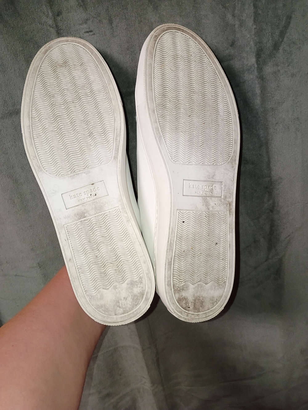 kate spade Fez White Sneakers with Black Spade Accent Size 11 EUC - Picture 9 of 13